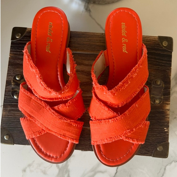 Violet & Red Primm Silver Wedge Sandals in Orange-Red - Picture 2 of 9